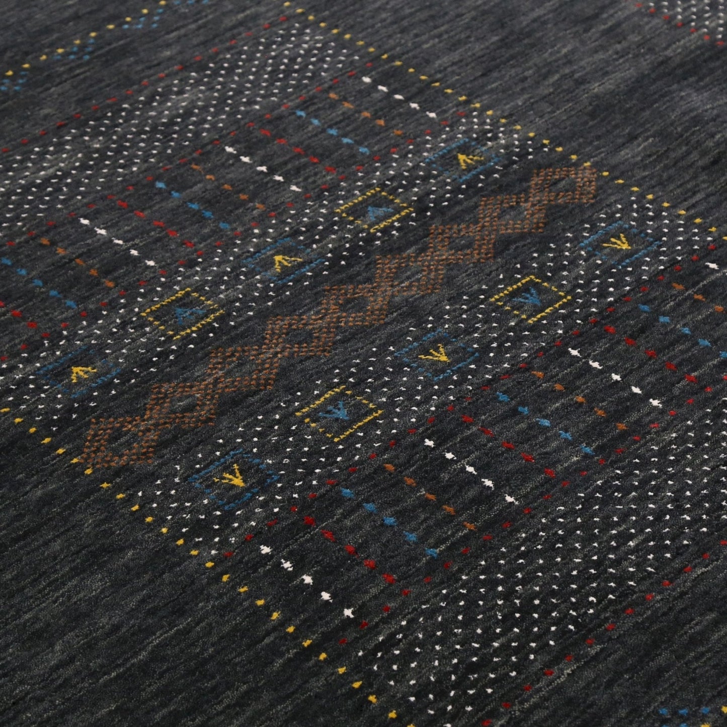 Charcoal Center Pattern Hand Loomed Wool Area Rug