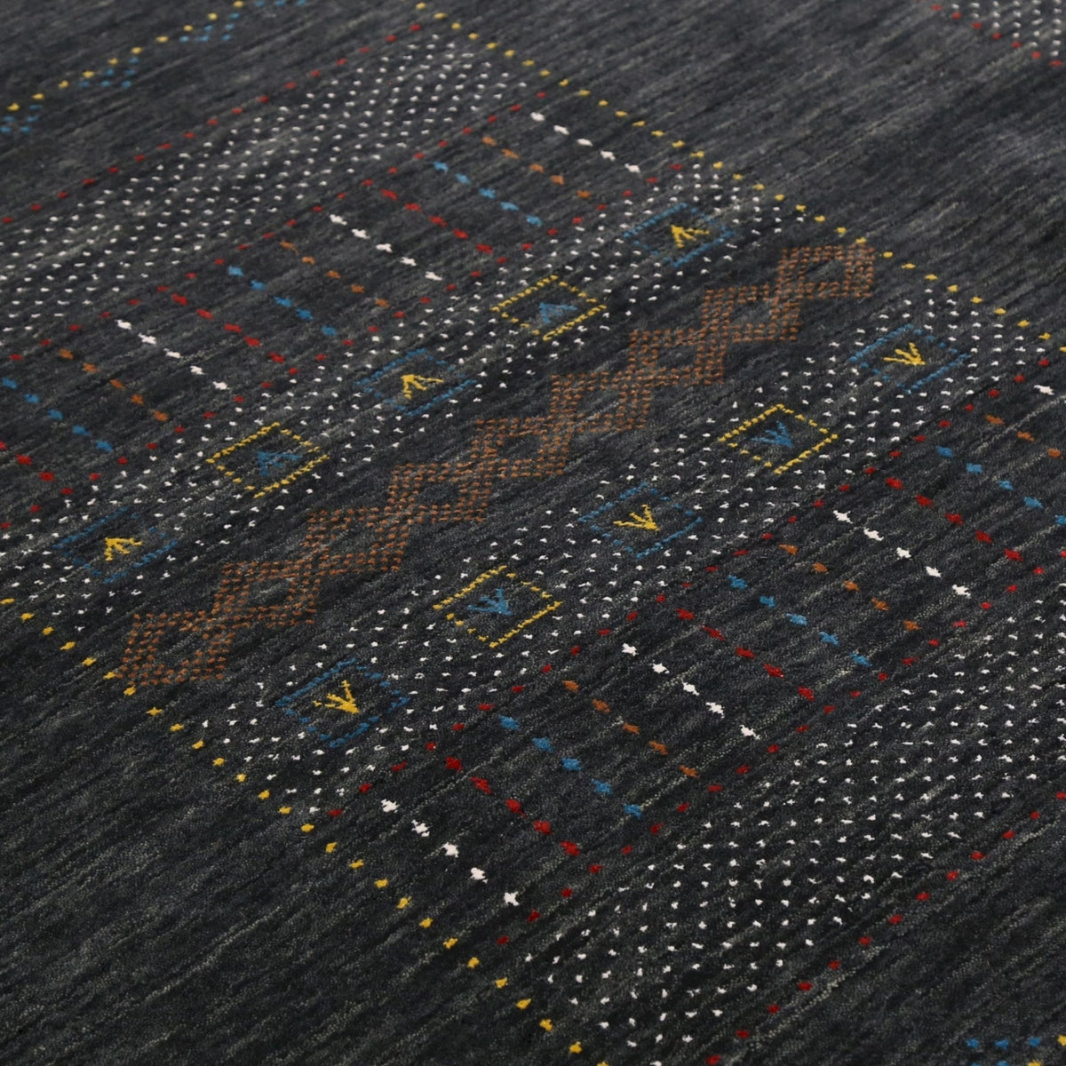 Charcoal Center Pattern Hand Loomed Wool Area Rug.