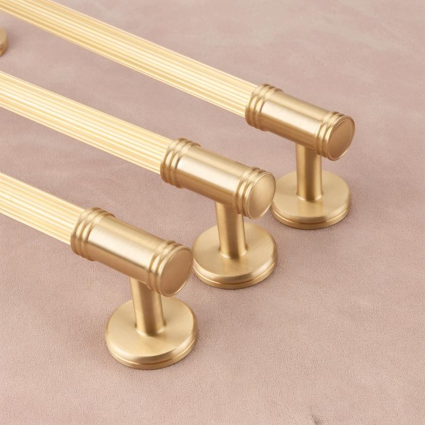 Cilia Pull Bar.