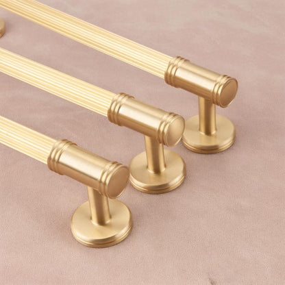 Cilia Pull Bar.