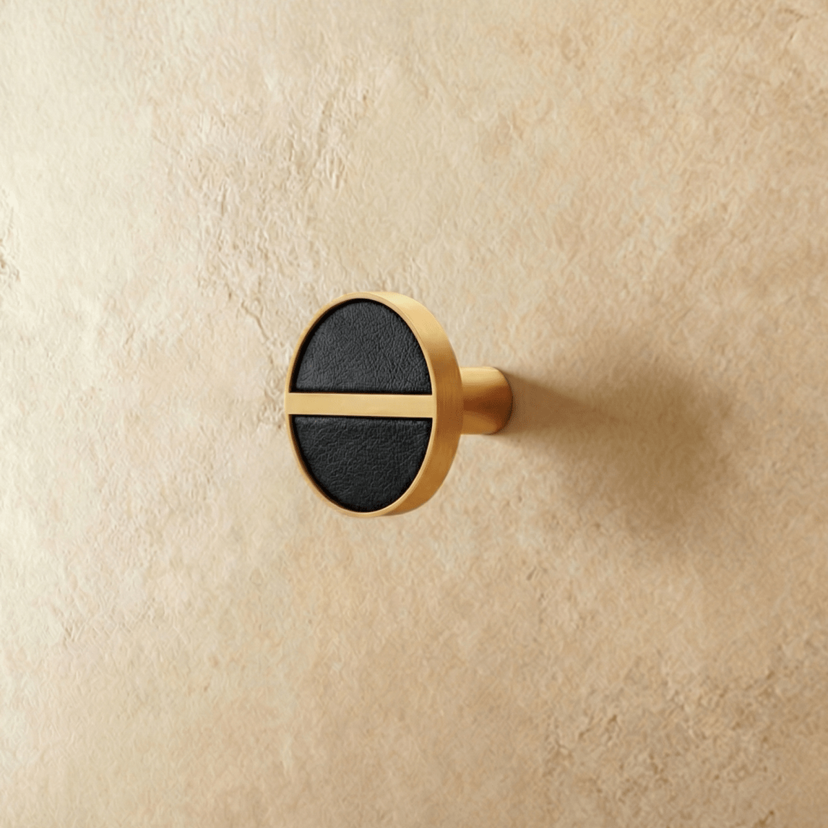 Crysi Knob.