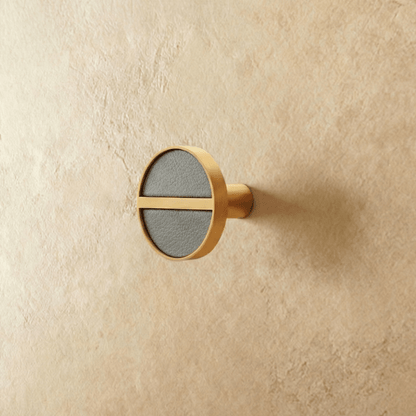 Crysi Knob.