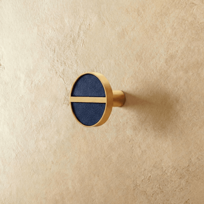 Crysi Knob.