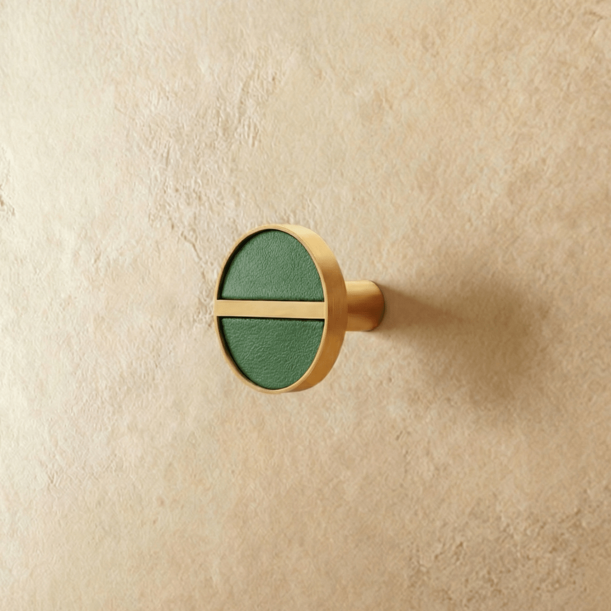 Crysi Knob.