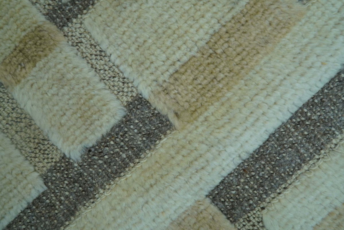 Custom Made Contemporary Design Beige And Gray Hand knotted wool Area Rug.
