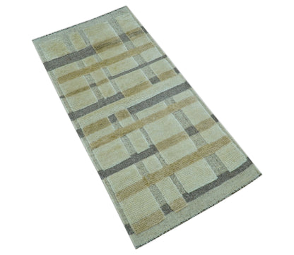 Custom Made Contemporary Design Beige And Gray Hand knotted wool Area Rug.