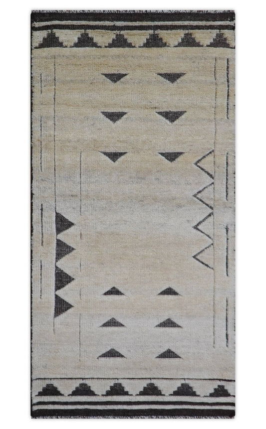 Custom Made Contemporary Design Black And Beige Hand knotted wool Area Rug.