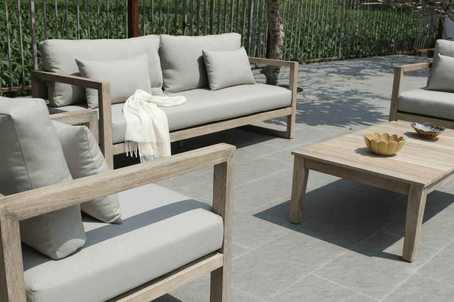 VIG Furniture Dining Chairs Renava Calm - Outdoor Grey + Acacia Sofa Set