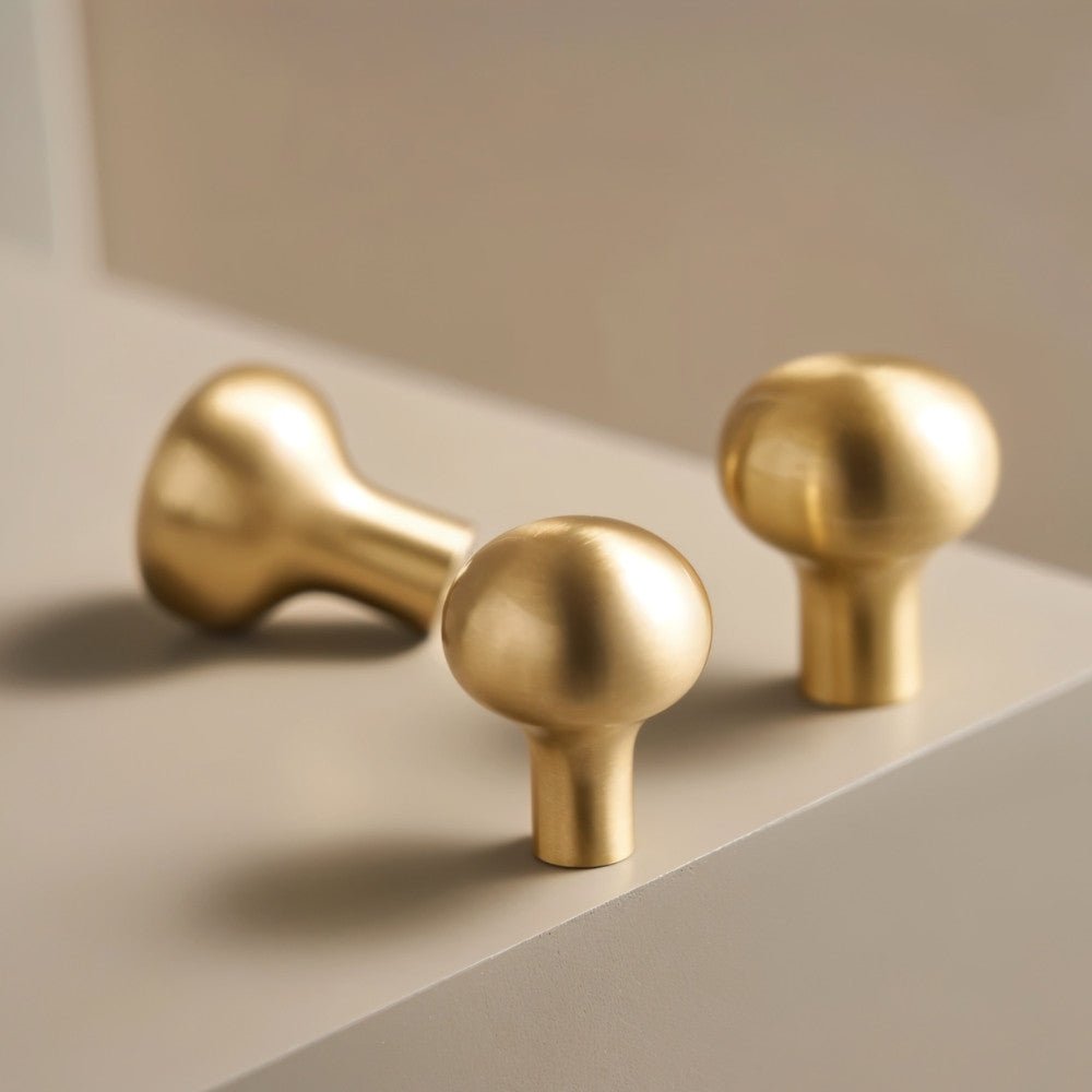 Eivor Knob And Pull Bar.