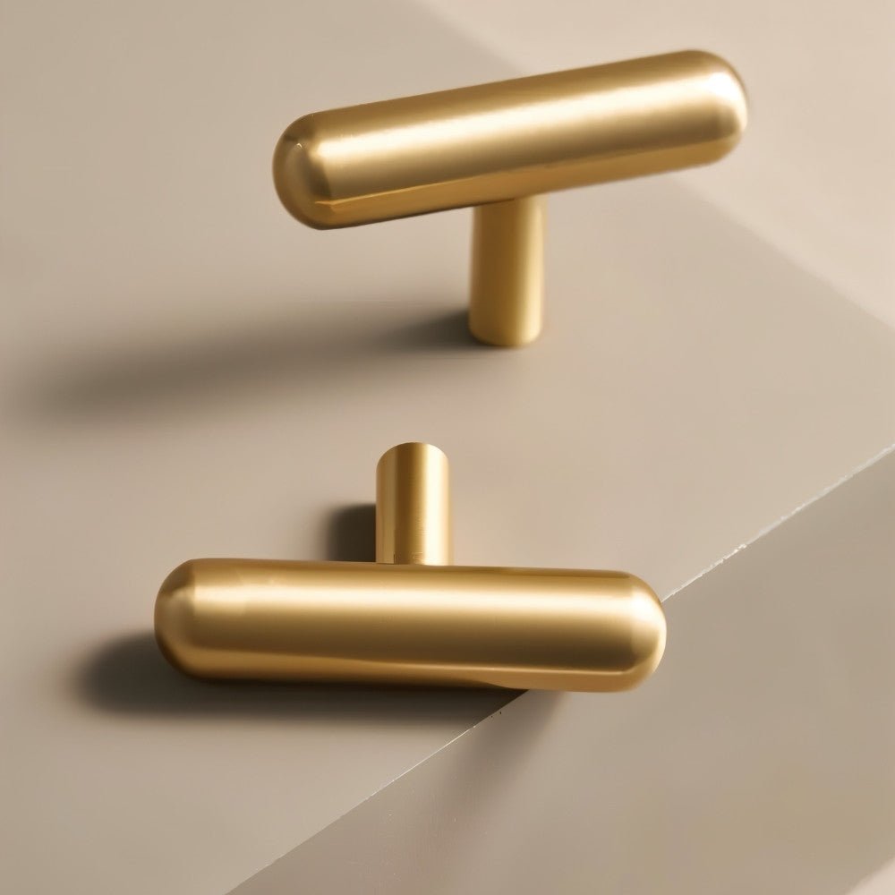 Eivor Knob And Pull Bar.