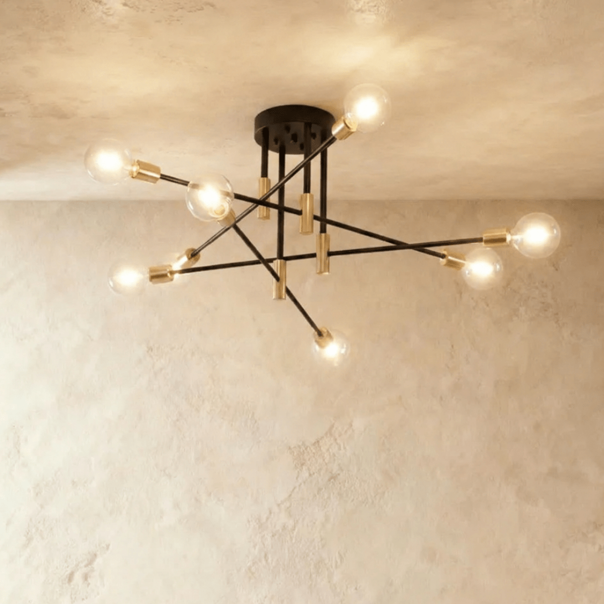 Elyn Chandelier.