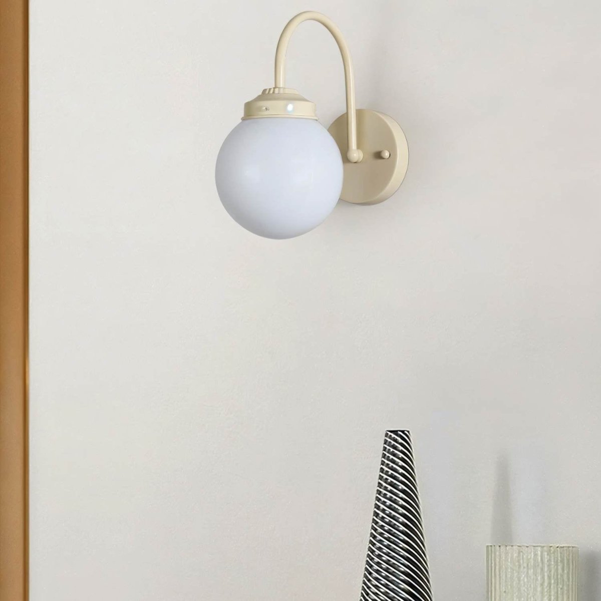 Eroda Wall Lamp