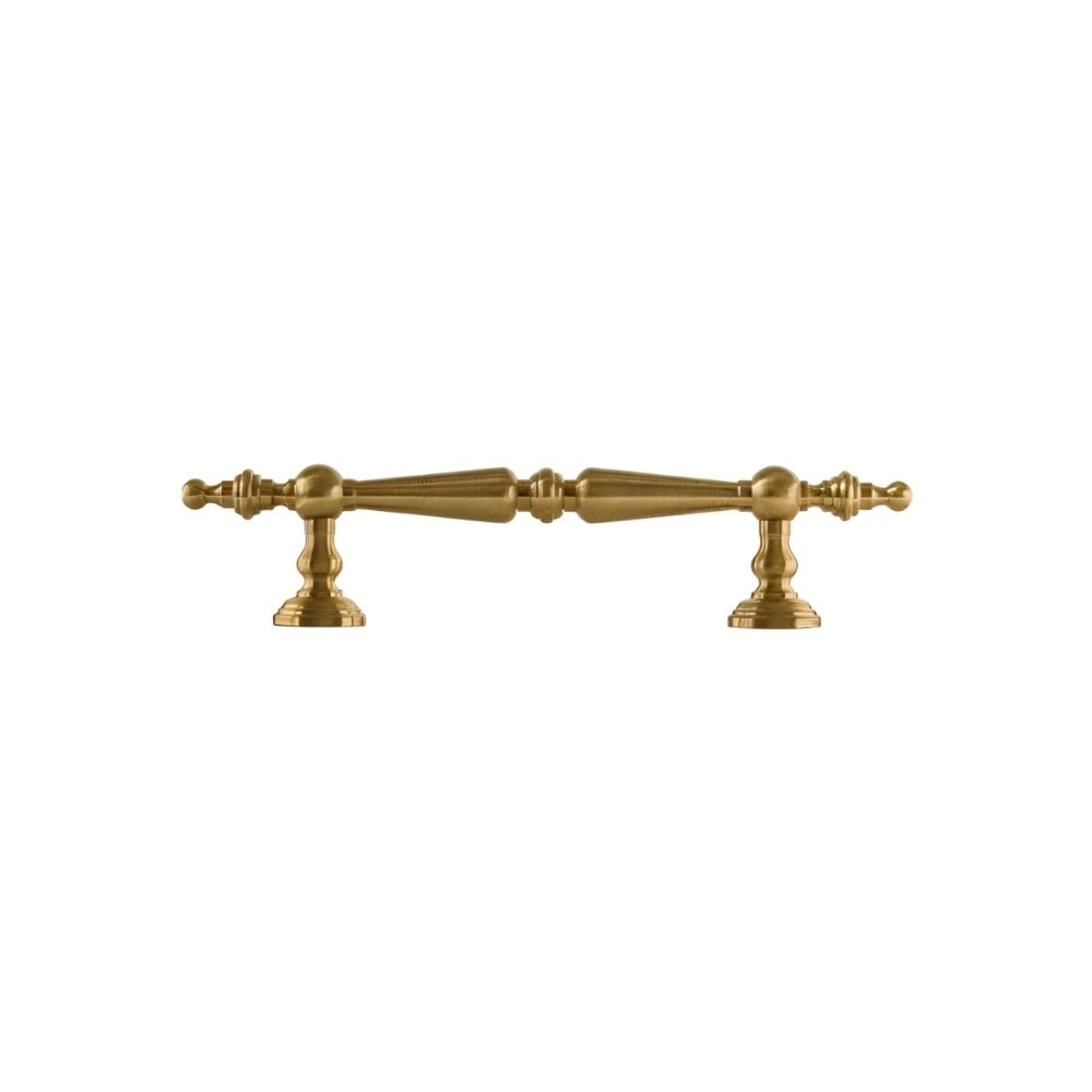 Evander Knob And Pull Bar.