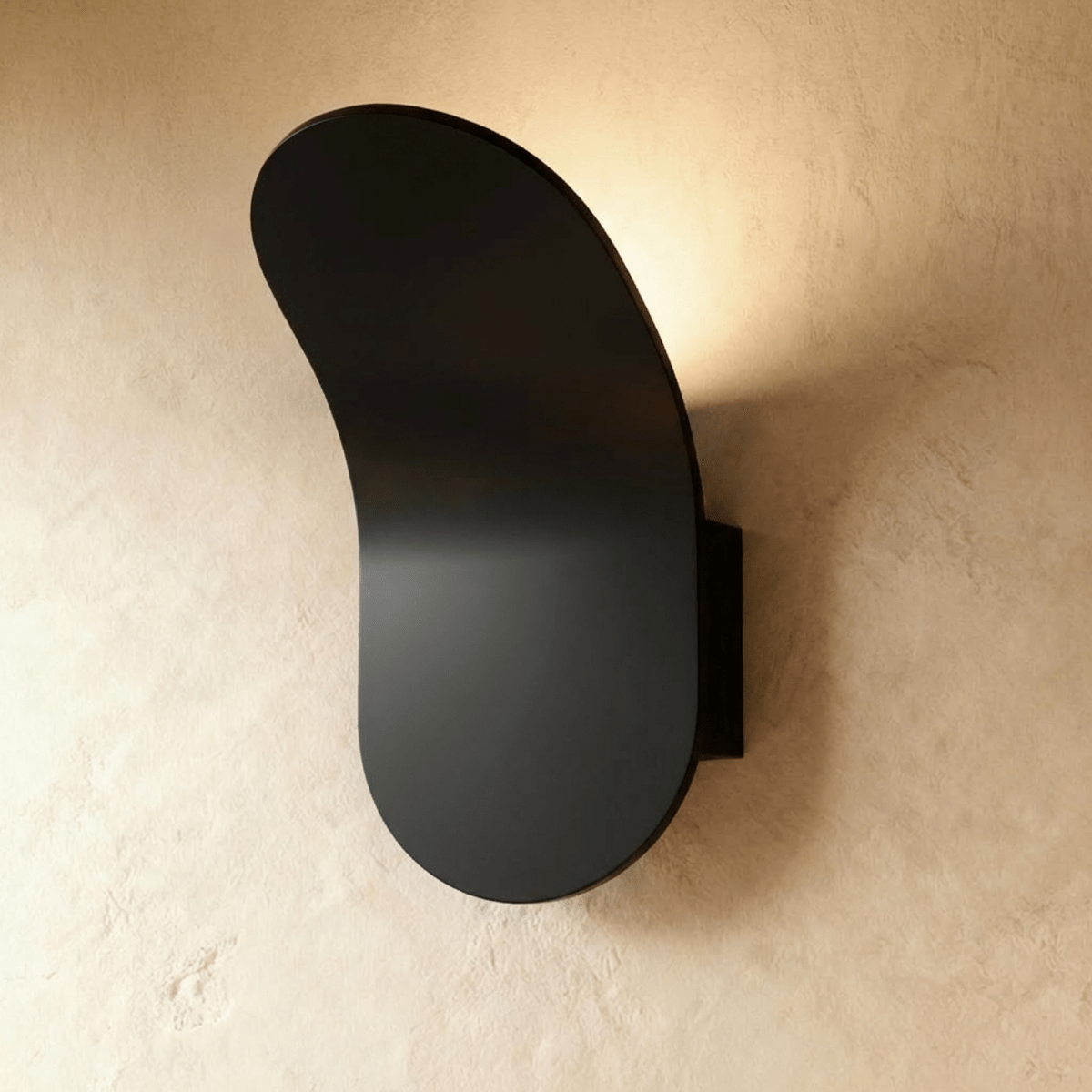 Fana Wall Lamp.