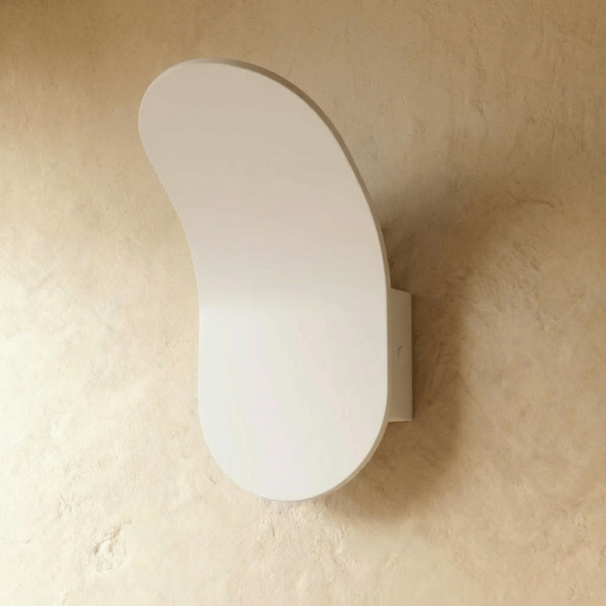 Fana Wall Lamp.