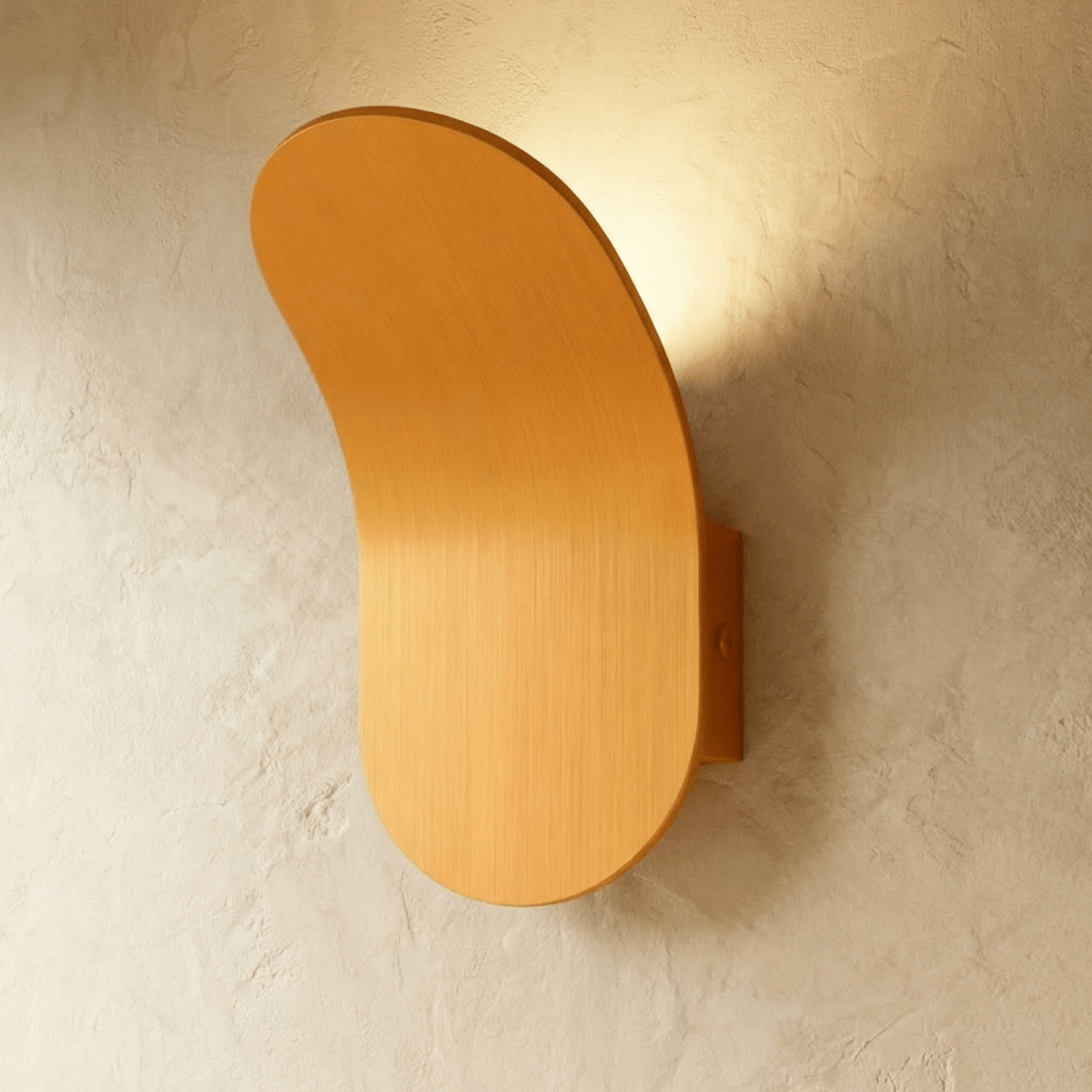 Fana Wall Lamp.