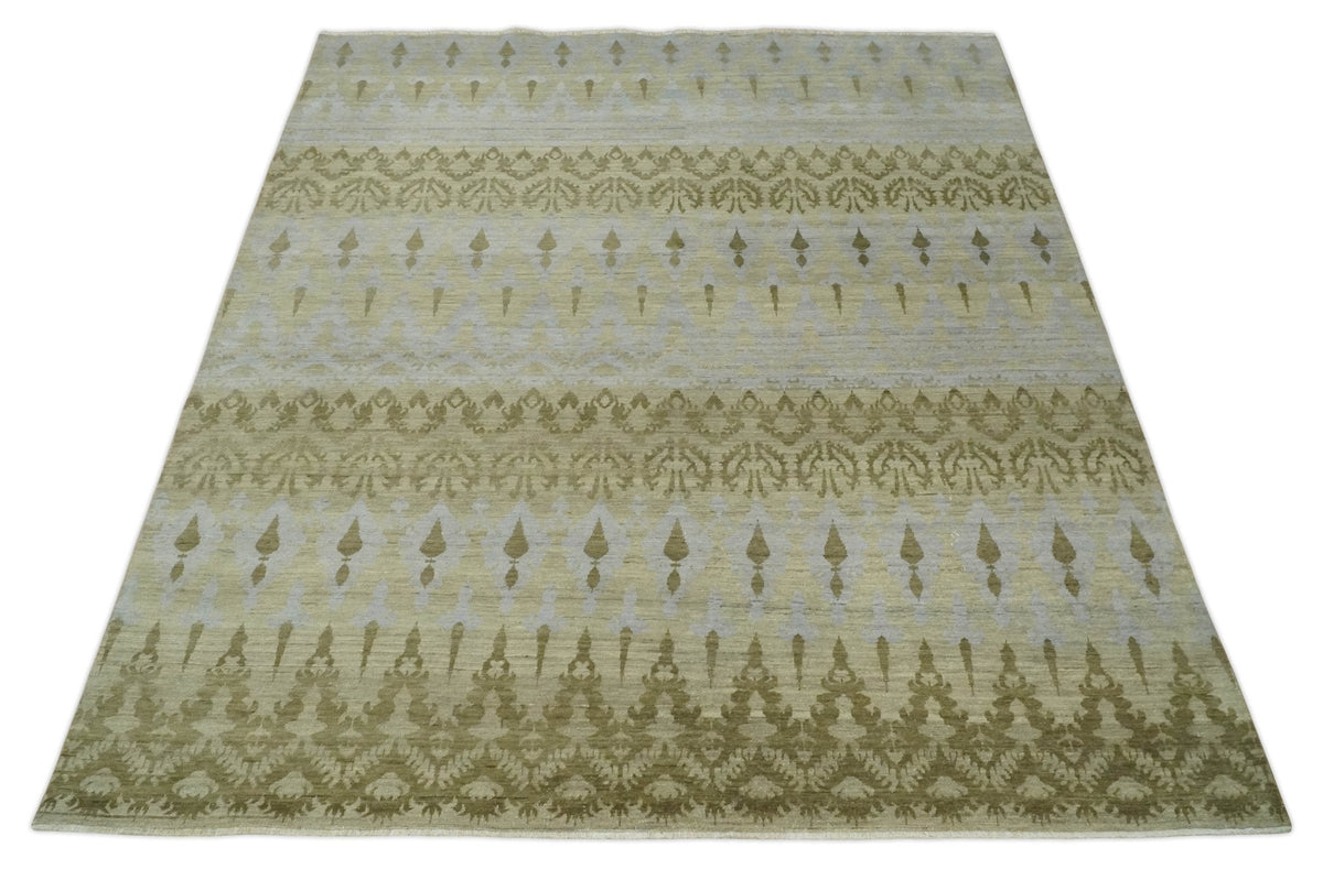 Fine Green 8x10 Hand Knotted Beige, Olive and Silver Traditional Wool Rug.