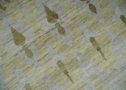 Fine Green 8x10 Hand Knotted Beige, Olive and Silver Traditional Wool Rug.
