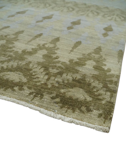 Fine Green 8x10 Hand Knotted Beige, Olive and Silver Traditional Wool Rug.