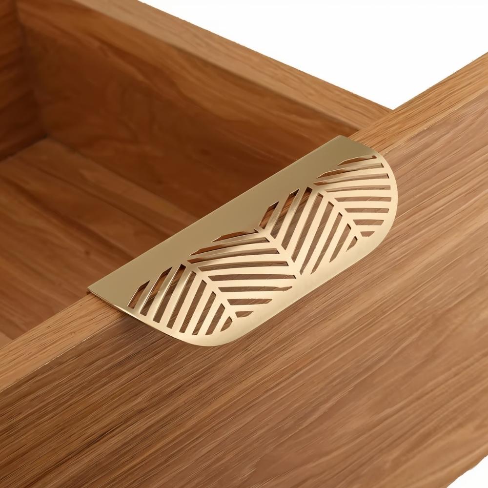 Friyas Drawer Pull.