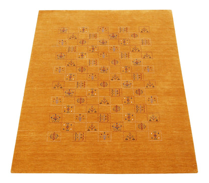 Gold Center Pattern Hand Loomed Wool Area Rug.