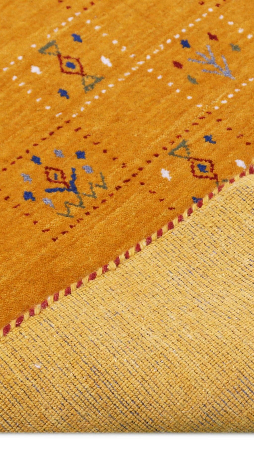 Gold Center Pattern Hand Loomed Wool Area Rug.