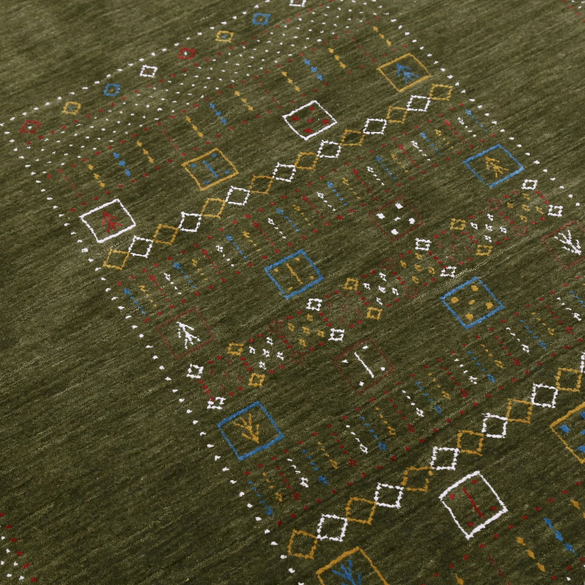 Green Tribal Center Pattern Hand Loomed Wool Area Rug.
