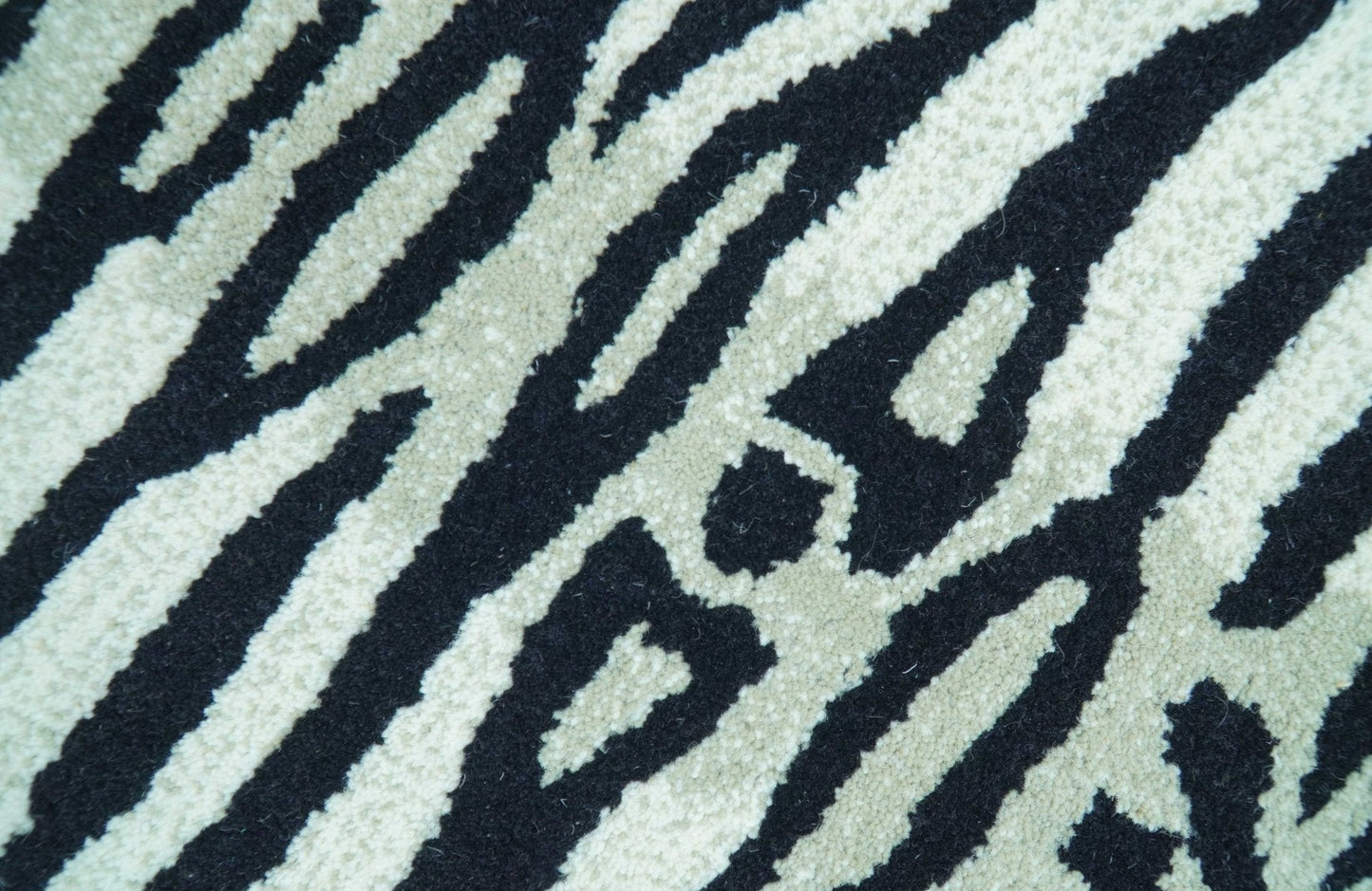 Hand Tufted 3x5 Black And White Animal Tiger Wool Area Rug
