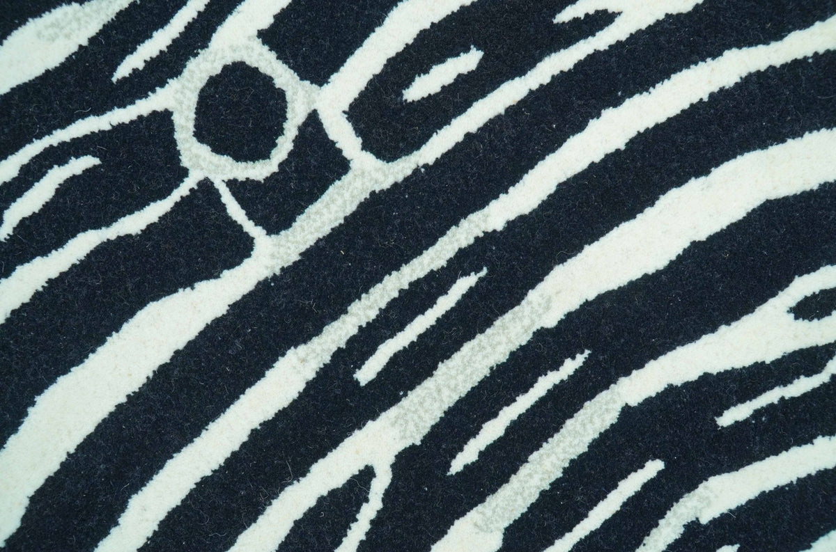 Hand Tufted Animal Zebra Black 3x5 Wool Area Rug.