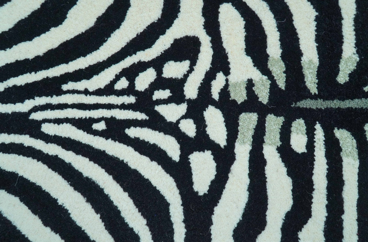 Hand Tufted Animal Zebra White And Black 3x5 Wool Area Rug.