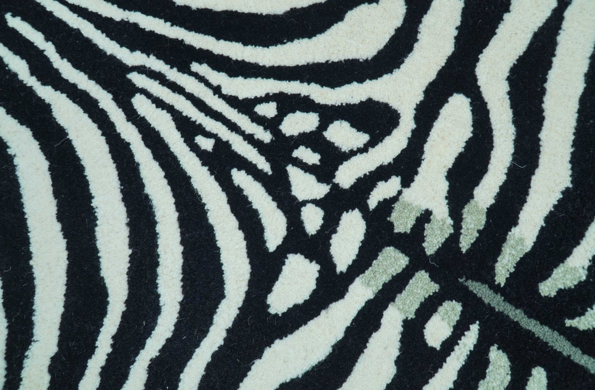 Hand Tufted Animal Zebra White And Black 3x5 Wool Area Rug.