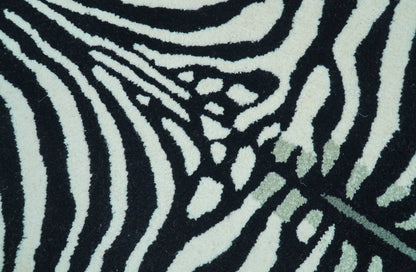 Hand Tufted Animal Zebra White And Black 3x5 Wool Area Rug.