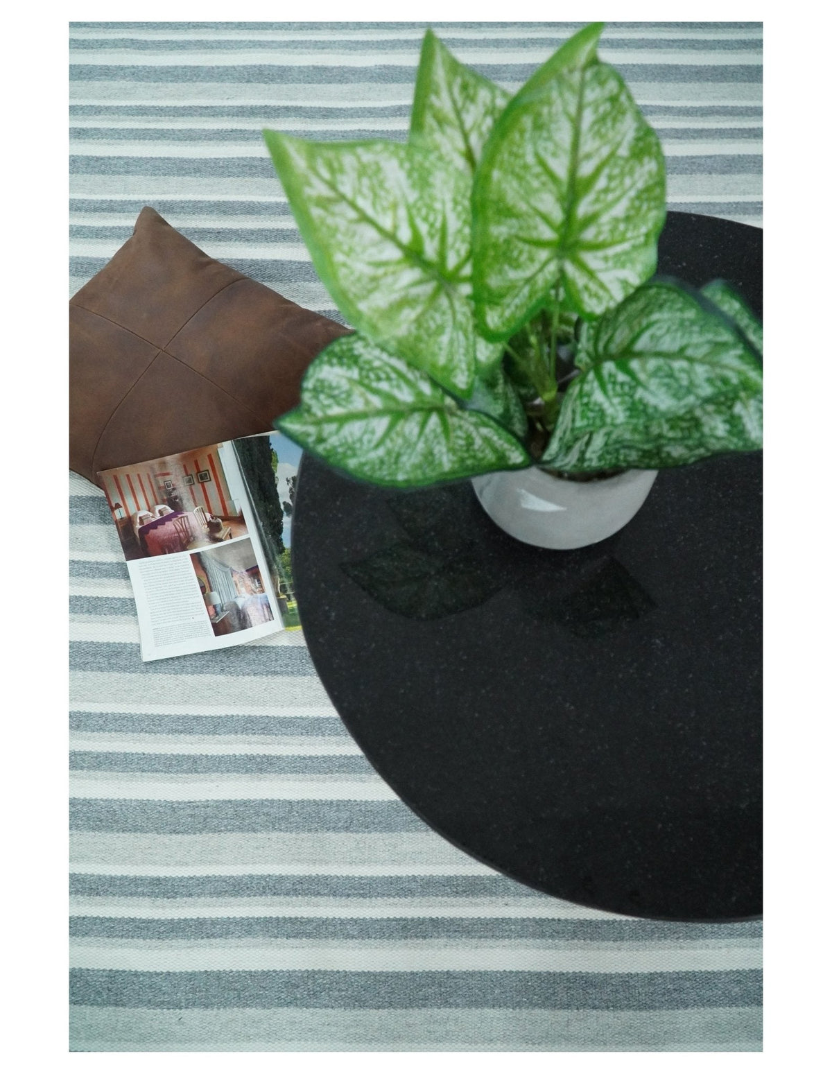 Handmade 5x8 Modern Stripes Pattern Blue And White Wool Rug.