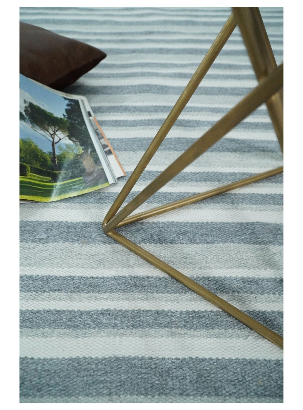 Handmade 5x8 Modern Stripes Pattern Blue And White Wool Rug.