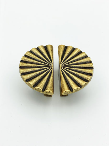 Reeded Antique Brass "Half-Daisy" Round Cabinet Knob.