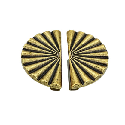 Reeded Antique Brass "Half-Daisy" Round Cabinet Knob.