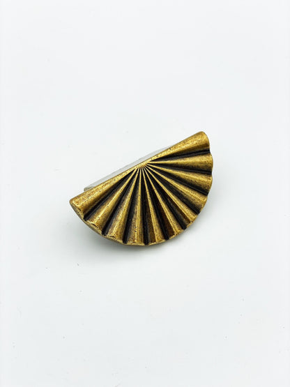 Reeded Antique Brass "Half-Daisy" Round Cabinet Knob.