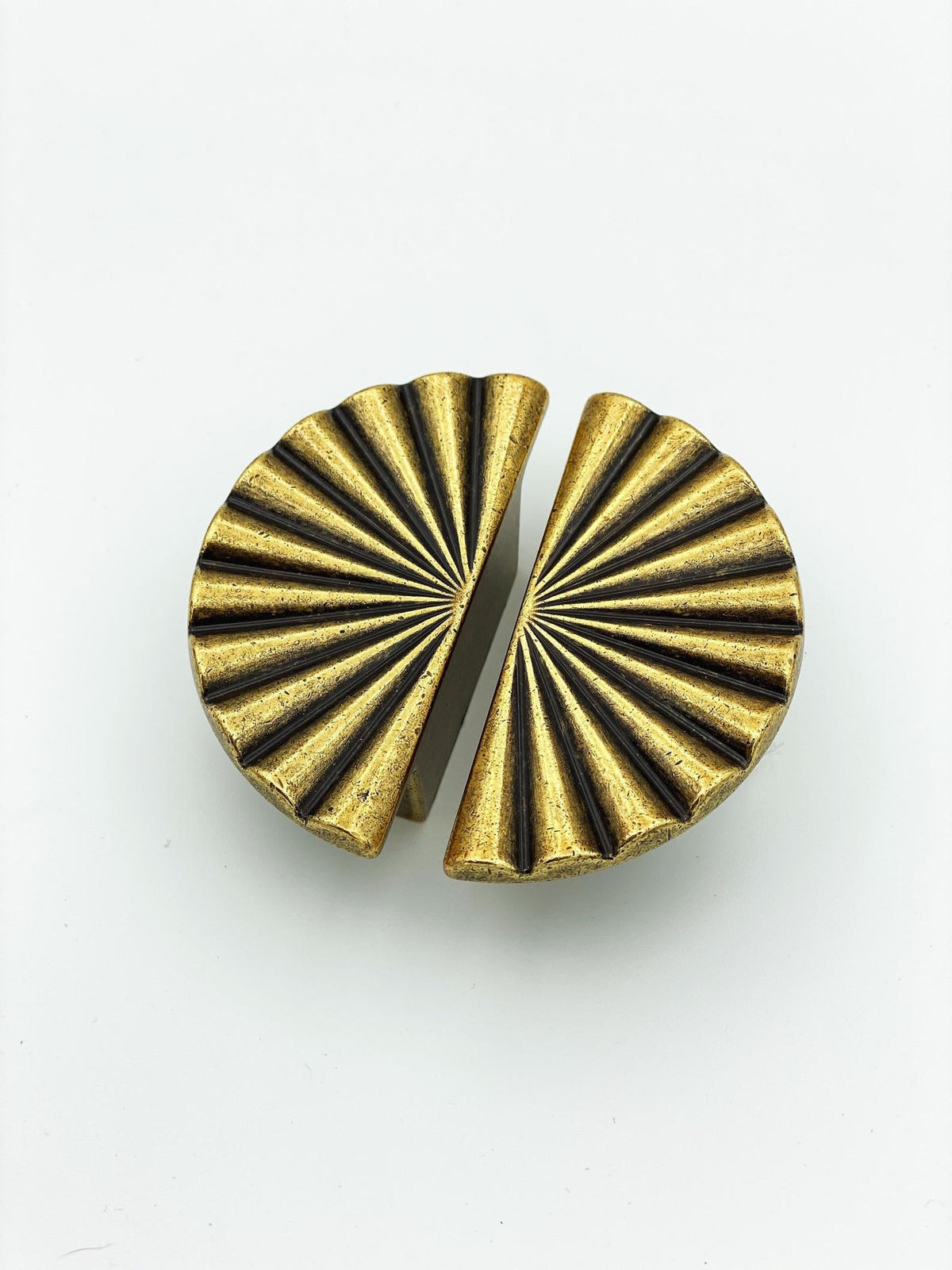 Reeded Antique Brass "Half-Daisy" Round Cabinet Knob.