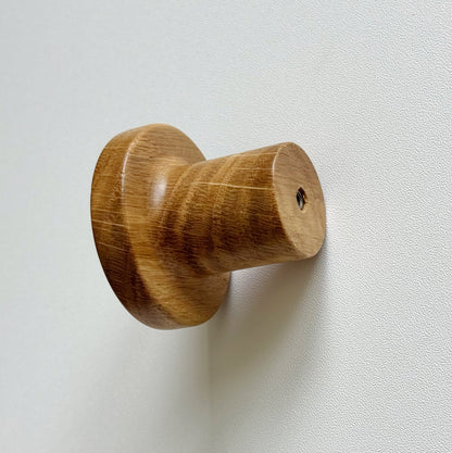 Modern "Pinta" Round Wall Hook in Lacquered Oak.