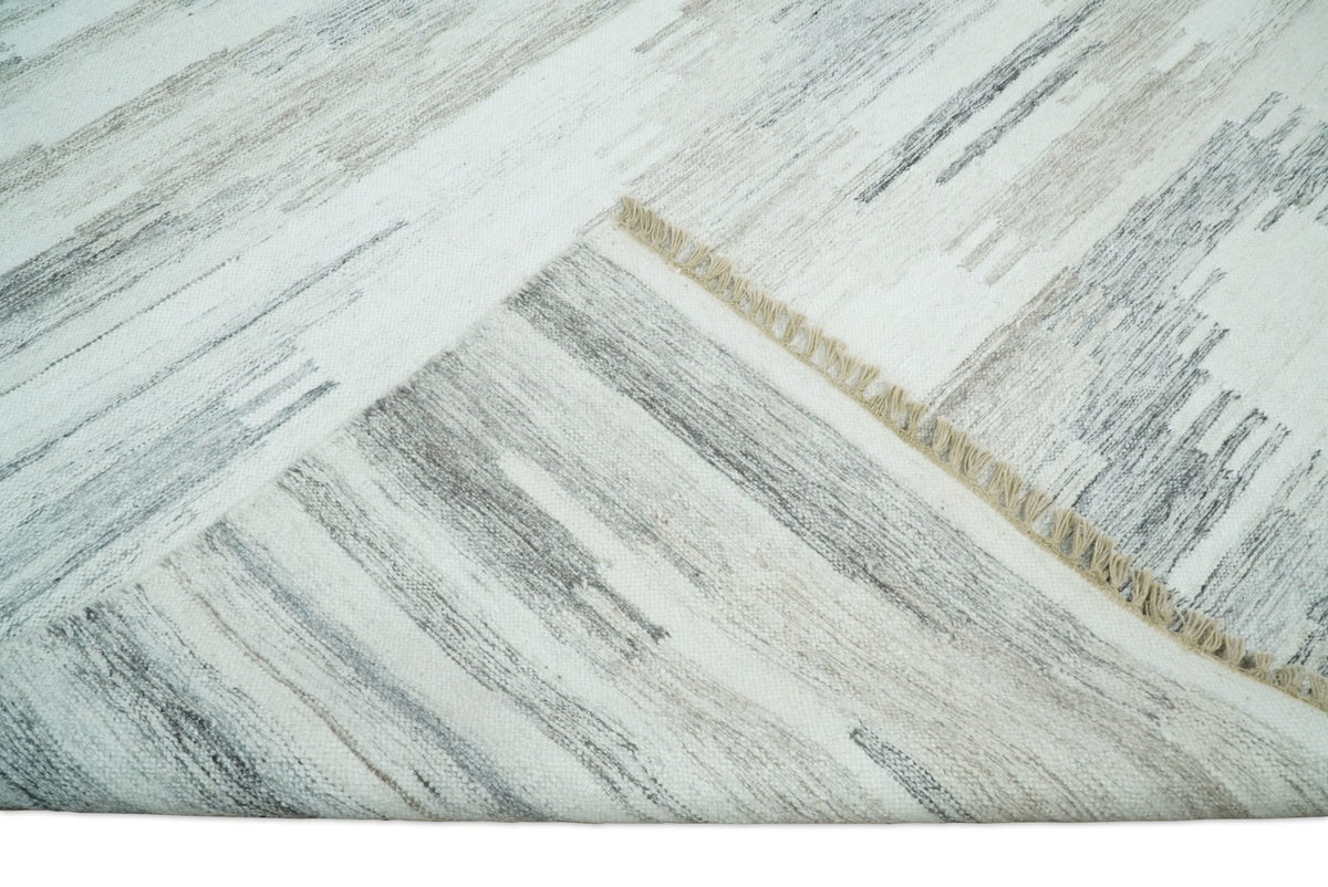 Ivory and Silver fine Wool and Viscose Kilim Rug.