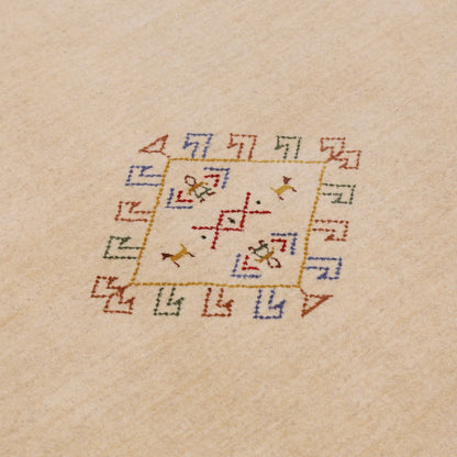 Ivory Border Patterns Hand Loomed Wool Area Rug.