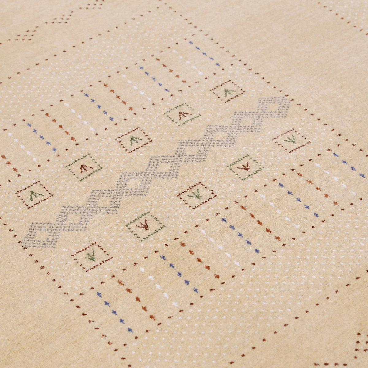 Ivory Contemporary Design Hand Loomed Wool Area Rug.