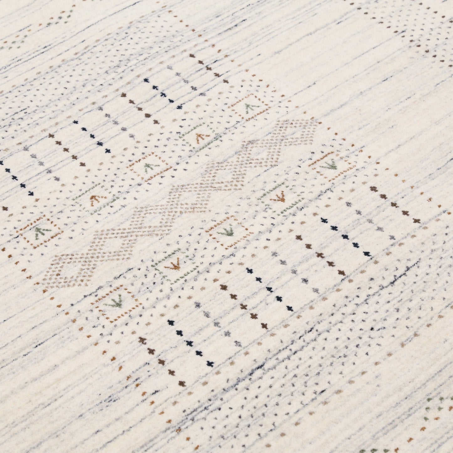 Ivory Gabbeh Design Hand Loomed Wool Area Rug.