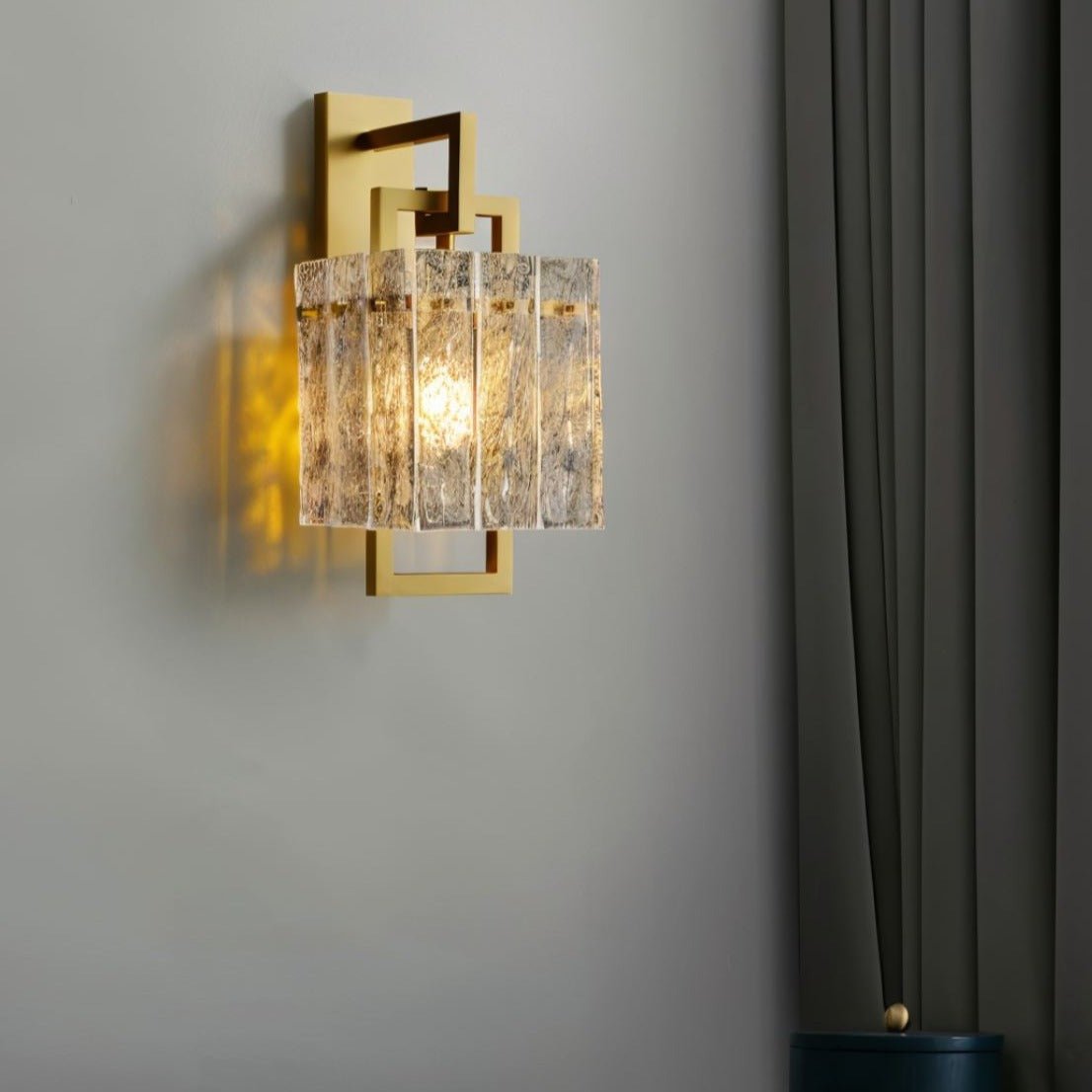 Jandi Wall Lamp.