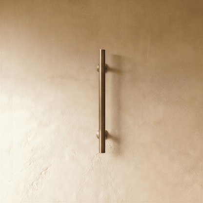 Liam Knob And Pull Bar.