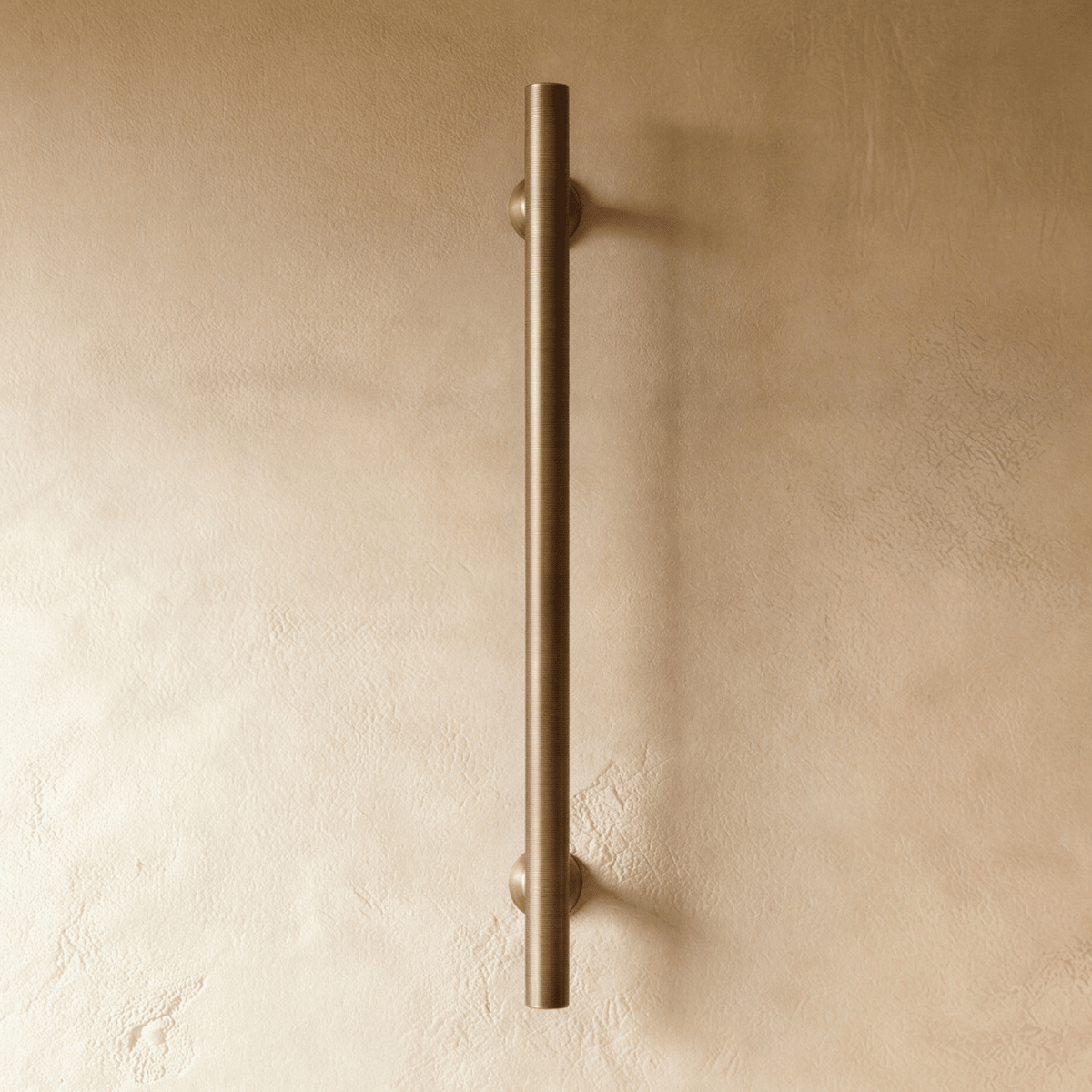 Liam Knob And Pull Bar.