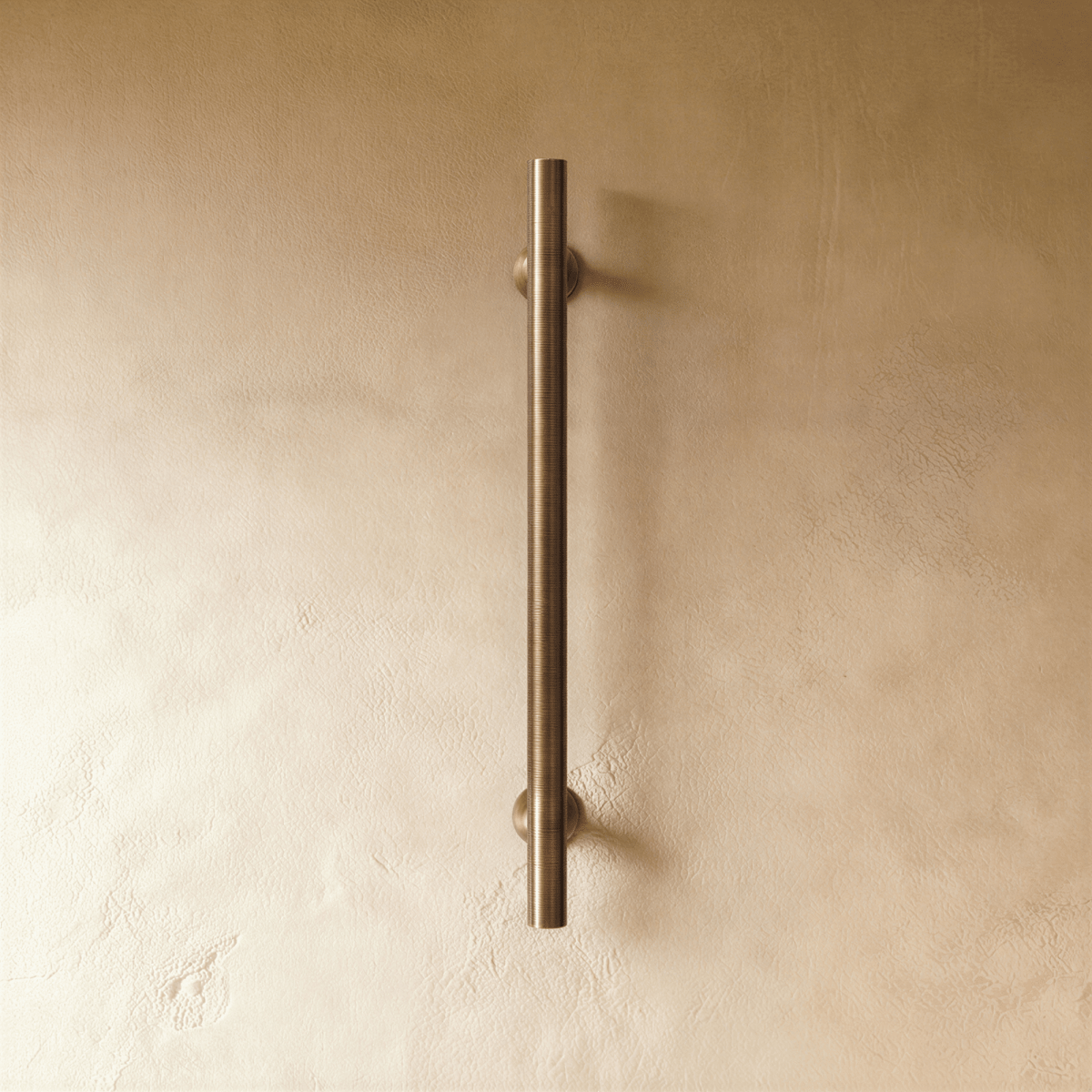 Liam Knob And Pull Bar.