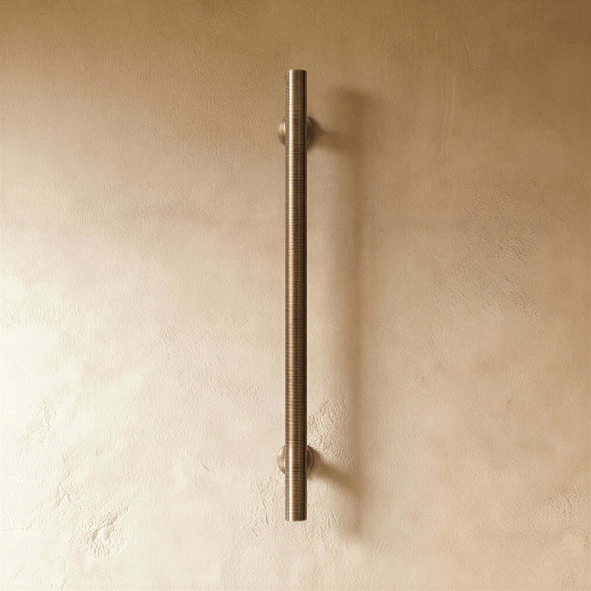Liam Knob And Pull Bar.