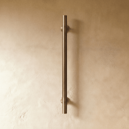 Liam Knob And Pull Bar.