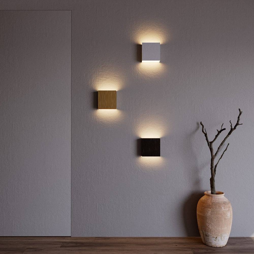 Lior Wall Lamp.